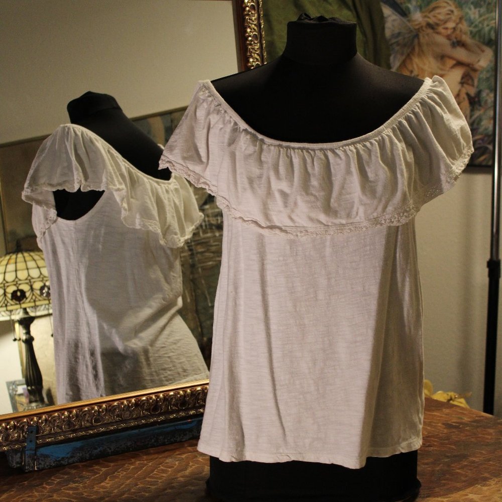 💛GAP Off the shoulder blouse